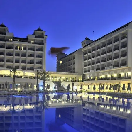 River Side And Hotel Titreyengol